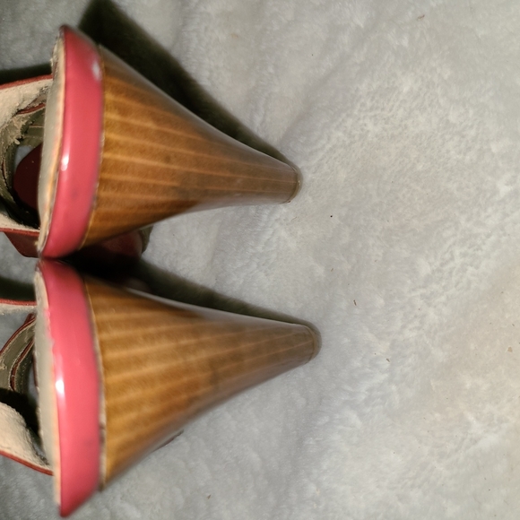 Kenneth Cole Reaction S. 9.5 Red Leather ♥️ Peep Toe Brown Wood Heel - Picture 5 of 8